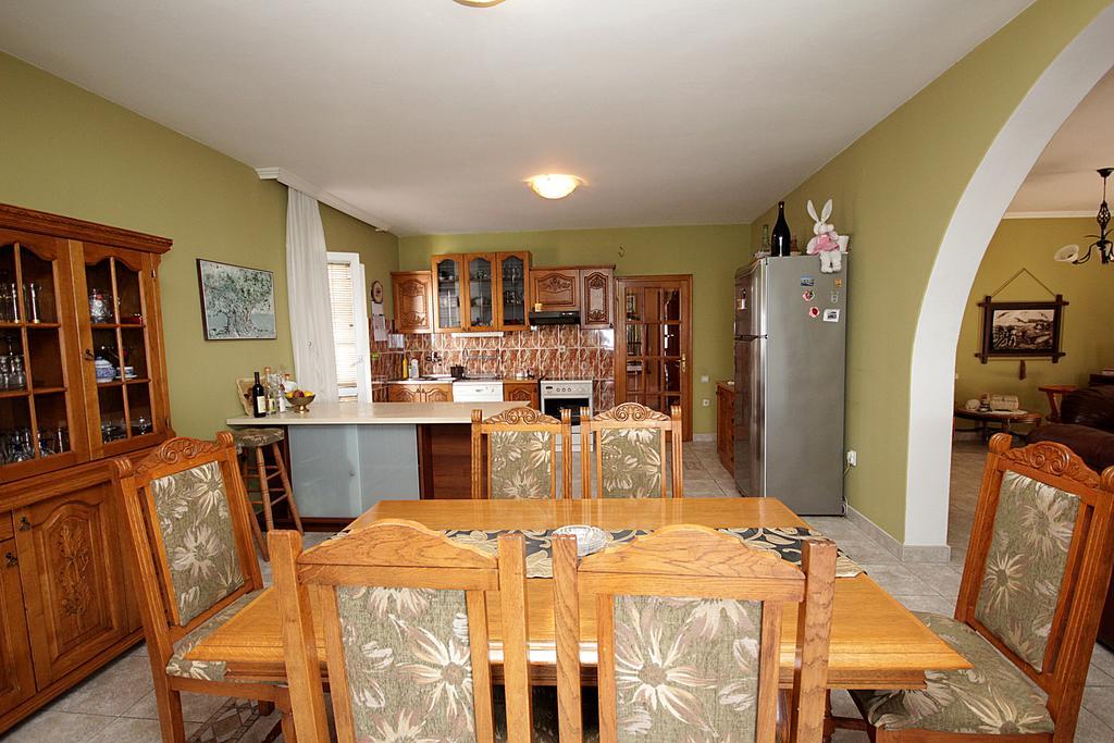 Apartmani Stari Grad Sutomore Oda fotoğraf